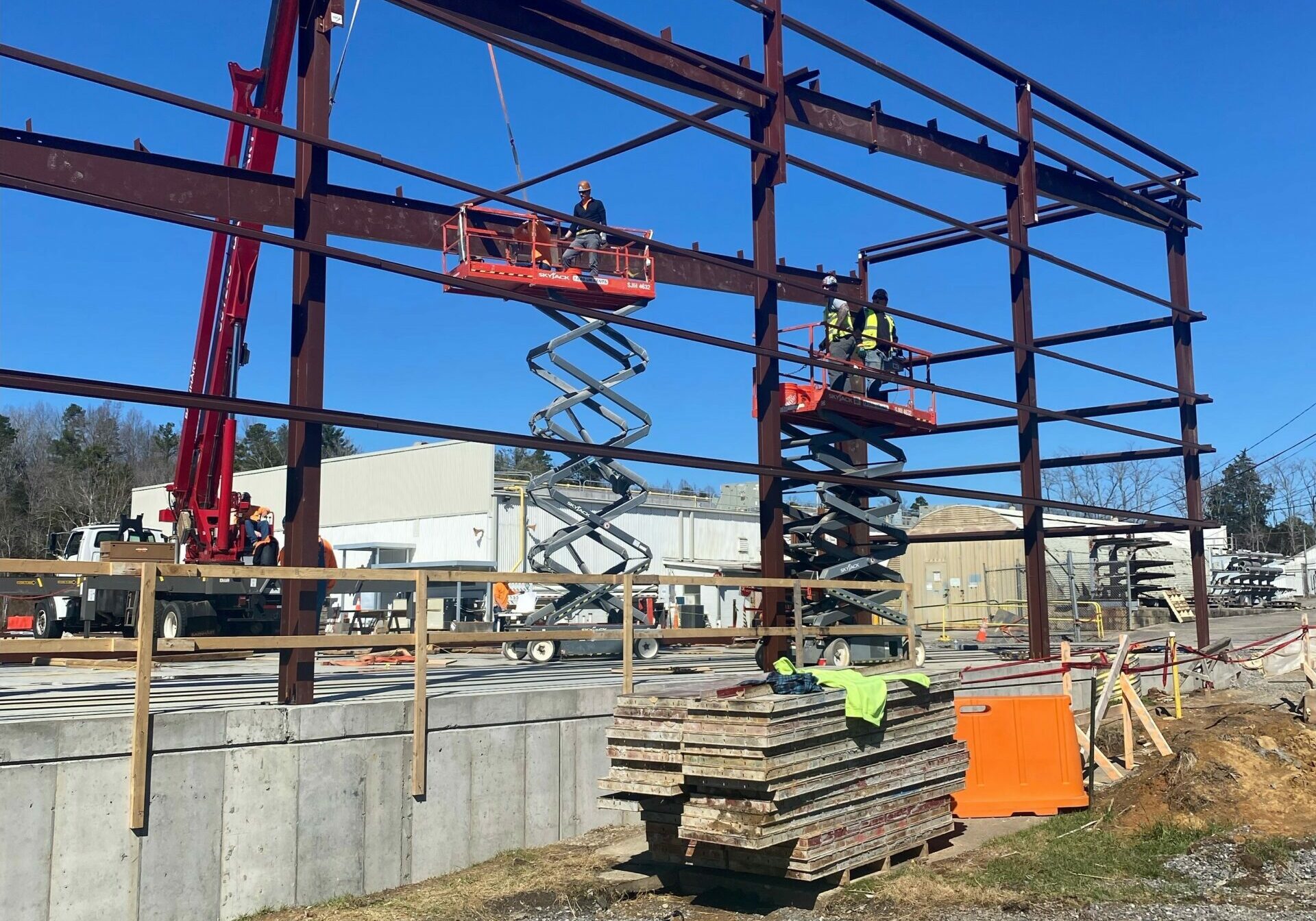 The field services division setting the structural steel for Building 7012.